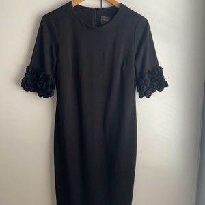 BLACK MIDI RUFFLED FLOWER BODY-CON DRESS